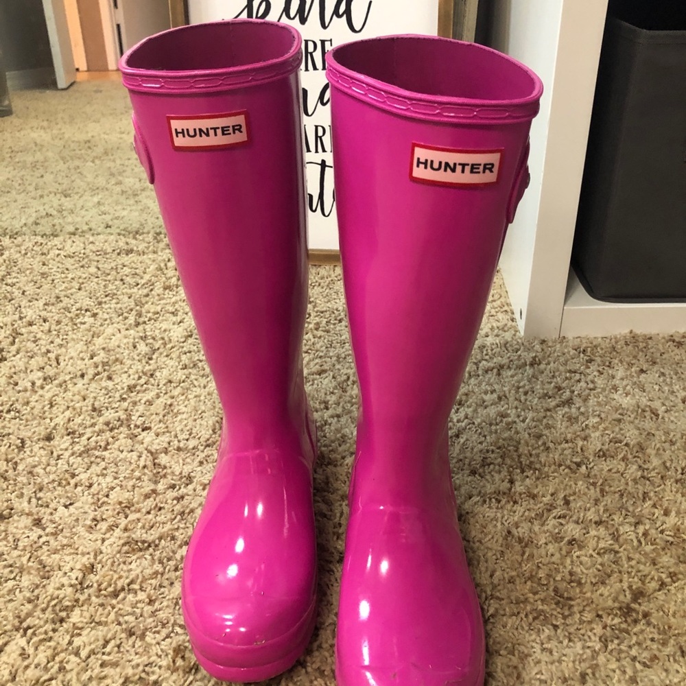 Hot pink hunter rain boots
